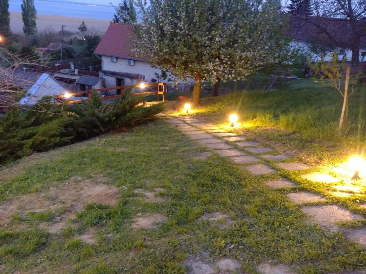 Szigligeti Panorama Apartmanhaz 外观 照片